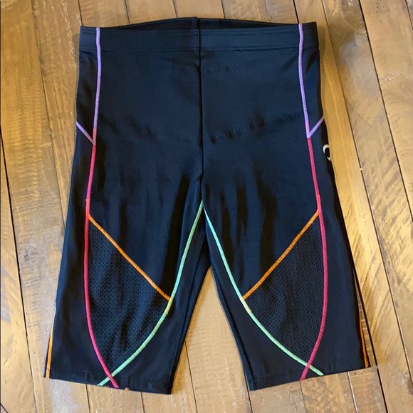 CW-X Womens Stabilyx Ventilator Joint Support Compression Short